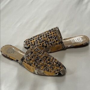 NWOB Vince Camuto Pandie Snake Print Woven Mule